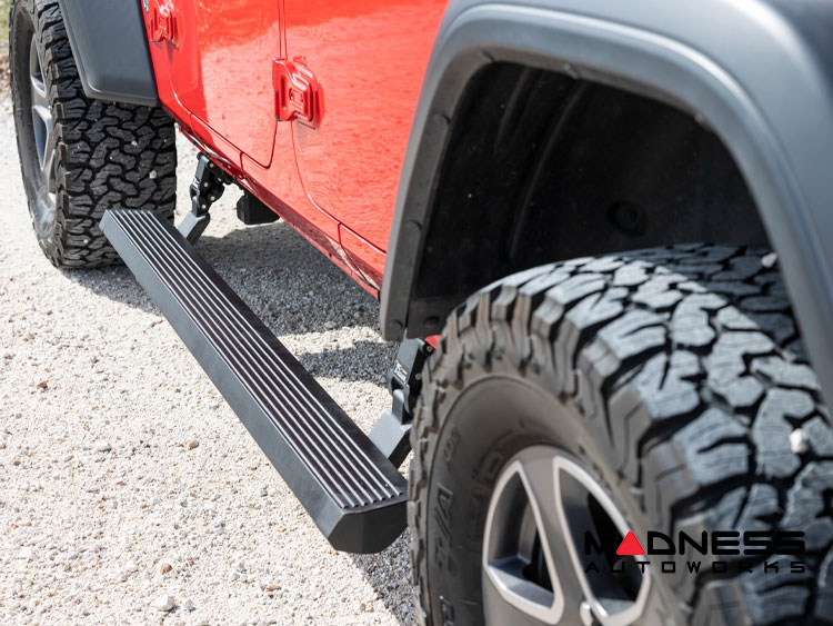 Jeep Wrangler JL Side Steps - Power Running Boards - Rough Country - E-Boards - Lighted